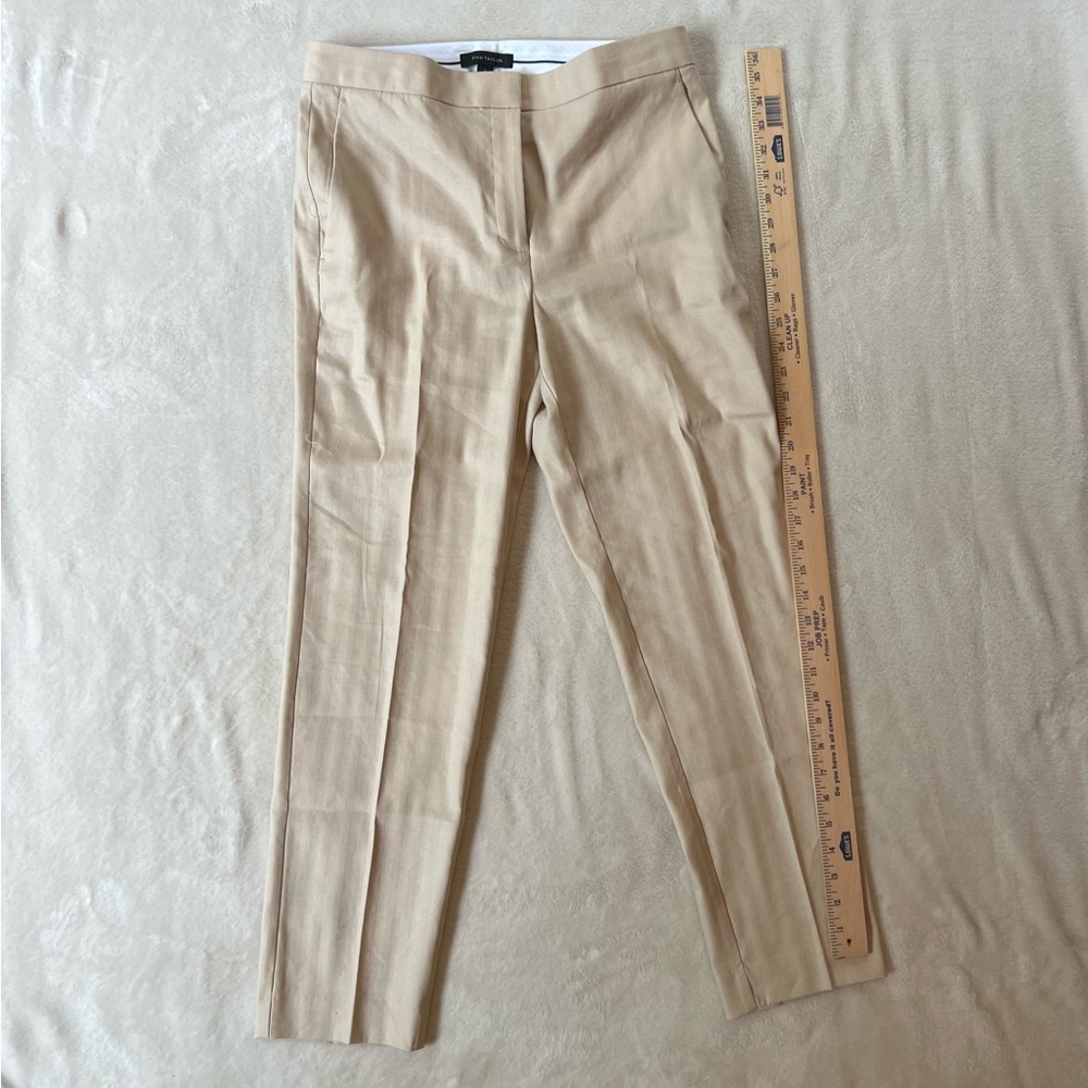 Ann Taylor Women’s Khaki Ankle Pants 6